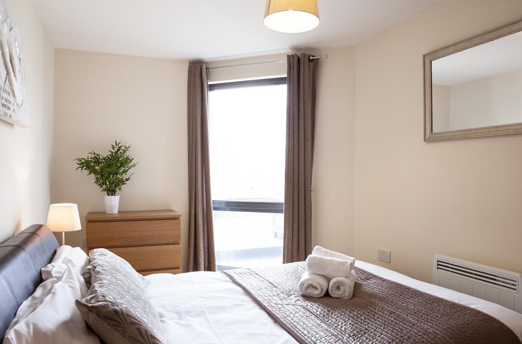 Cheltenham Plaza Apartments Ashchurch Εξωτερικό φωτογραφία