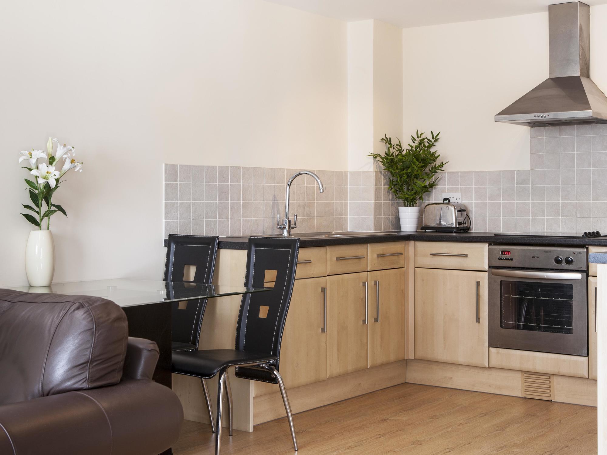 Cheltenham Plaza Apartments Ashchurch Εξωτερικό φωτογραφία
